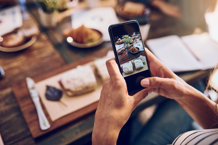 Social Media Marketing for Restaurants | CrunchTime – CrunchTime!